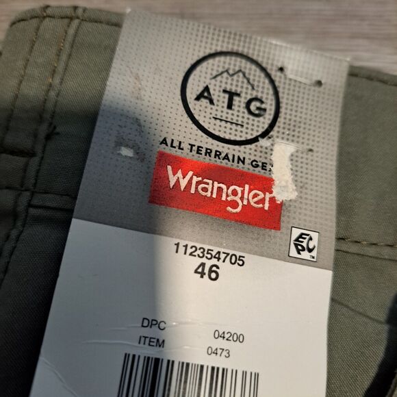 ATG by Wrangler Men's All-Terrain UV Protection Olive Cargo Shorts Sz 46 - Picture 4 of 11